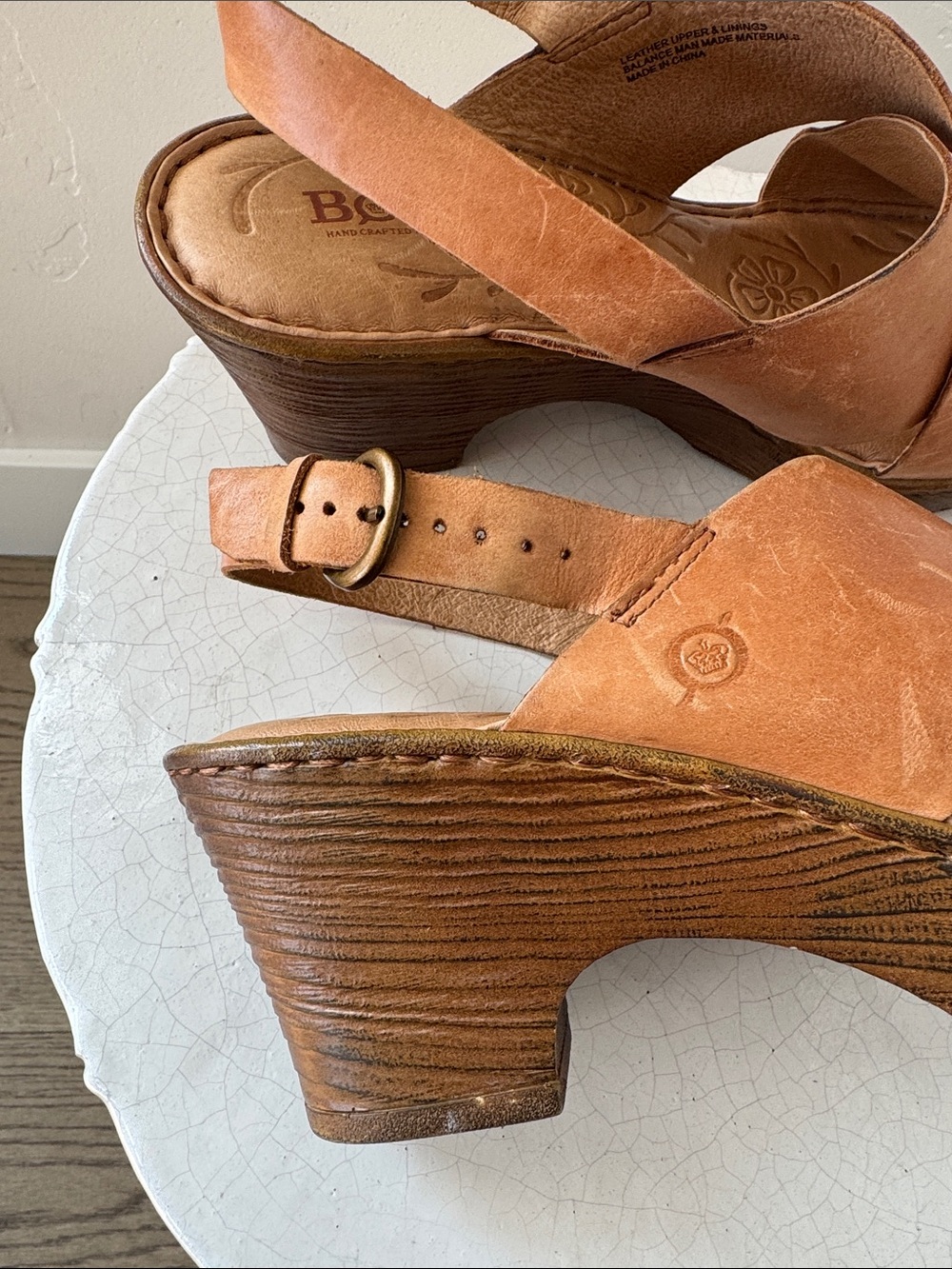 Born Women's Tan Camel Leather Crossover Slingback Sandals Platform Size 10 EUC - Picture 11 of 12